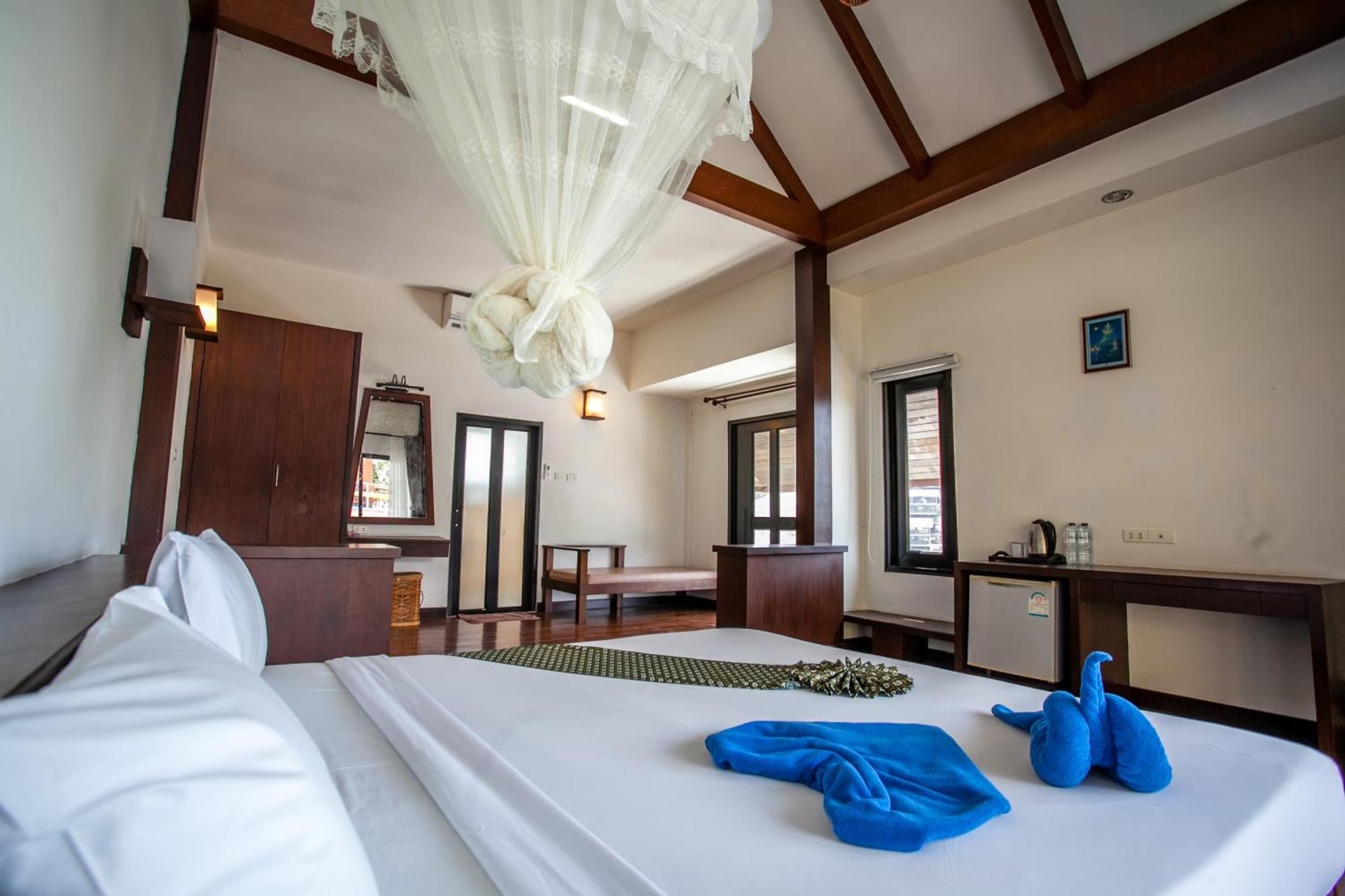 Phitharom Pp Resort Phi Phi Don Exterior photo