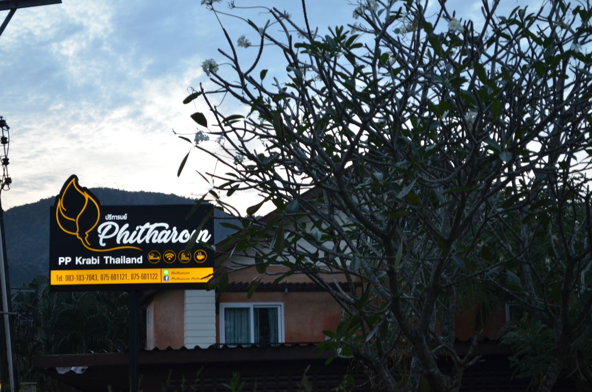 Phitharom Pp Resort Phi Phi Don Exterior photo